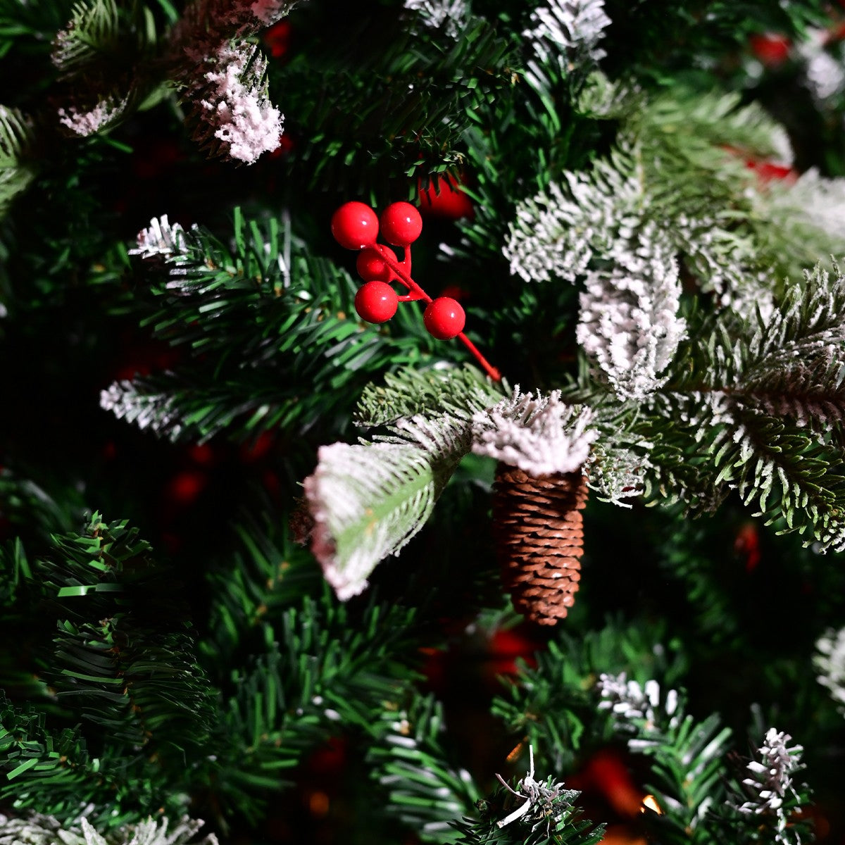 Premium-Weihnachtsbaum, 3D-Zweige, Zapfen, Lorbeerbeeren, beschneit, 220 cm