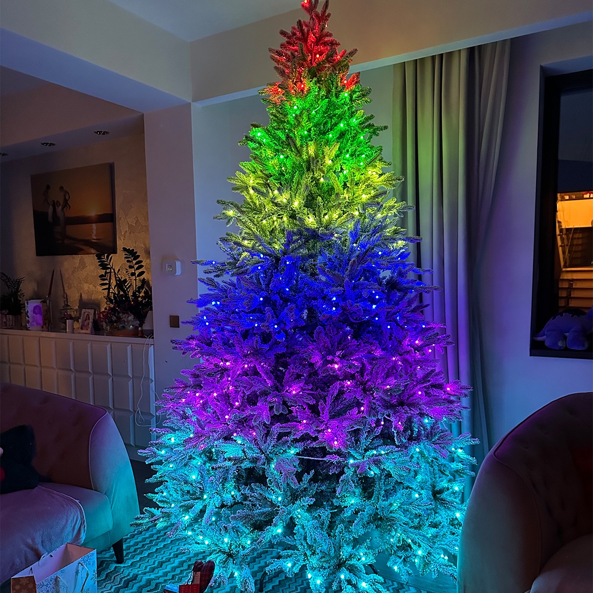Künstlicher Weihnachtsbaum, beschneit, Polar, 3D-Zweige, 250 cm, RGB-LED, 32 Modi, Fernbedienung, Metallständer, 4186 Zweige