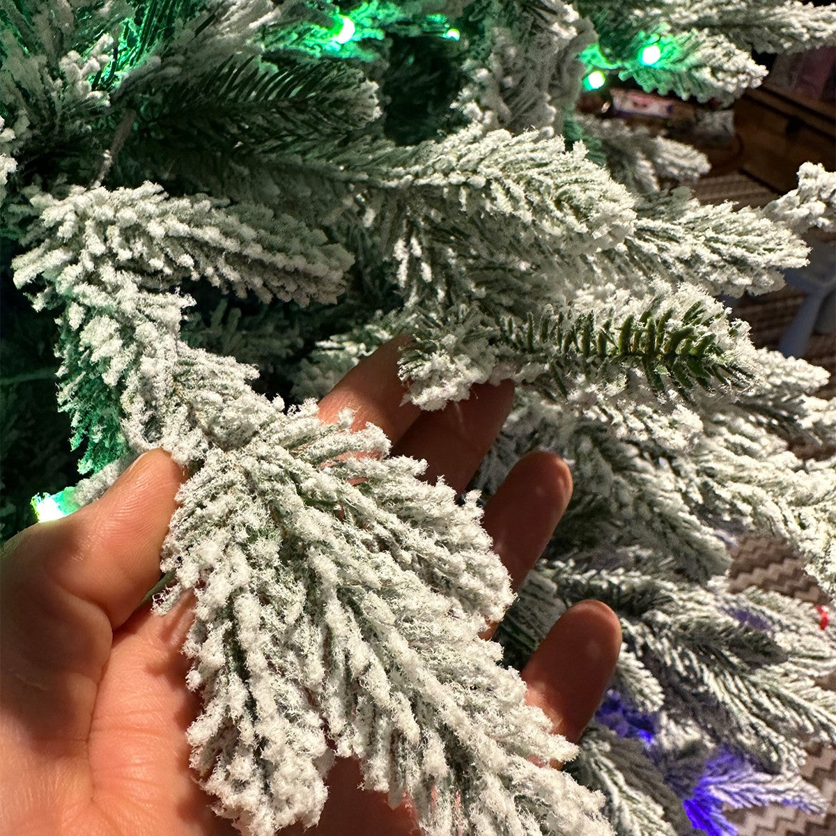 Künstlicher Weihnachtsbaum, beschneit, 3D-Zweige, RGB-LED, 32 Modi, Fernbedienung, Metallständer, 3170 Zweige, Polar, 220 cm