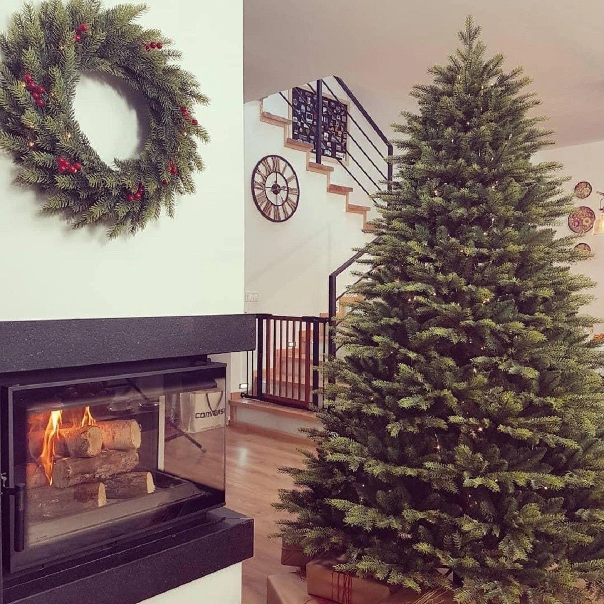 Premium-Weihnachtsbaum mit LED, 3D-Zweige, Normandian PE, Größe 250 cm, inklusive Metallständer