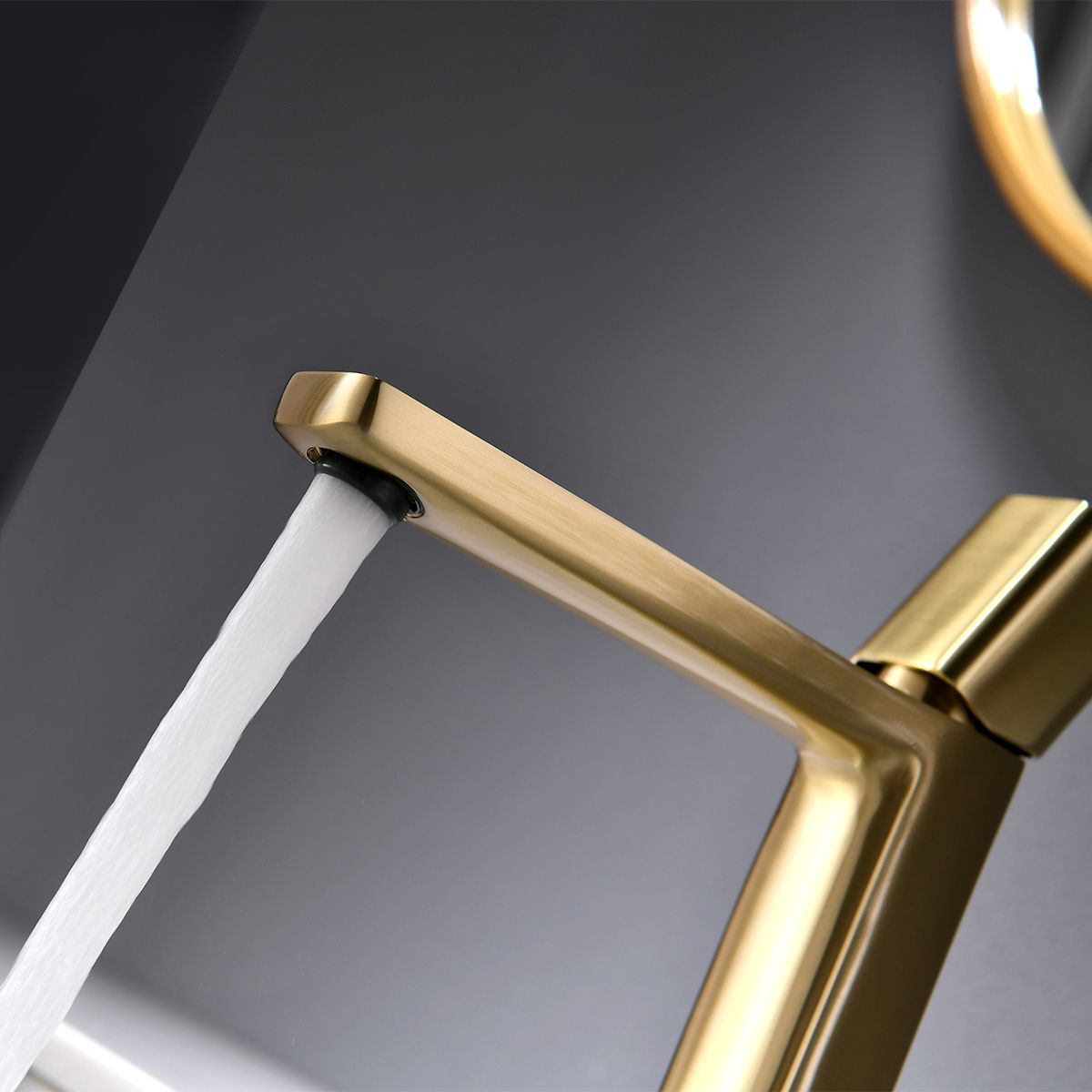 Waschbeckenarmatur Alano, Mattgold, Höhe 19,6 cm, Waschbeckenmontage