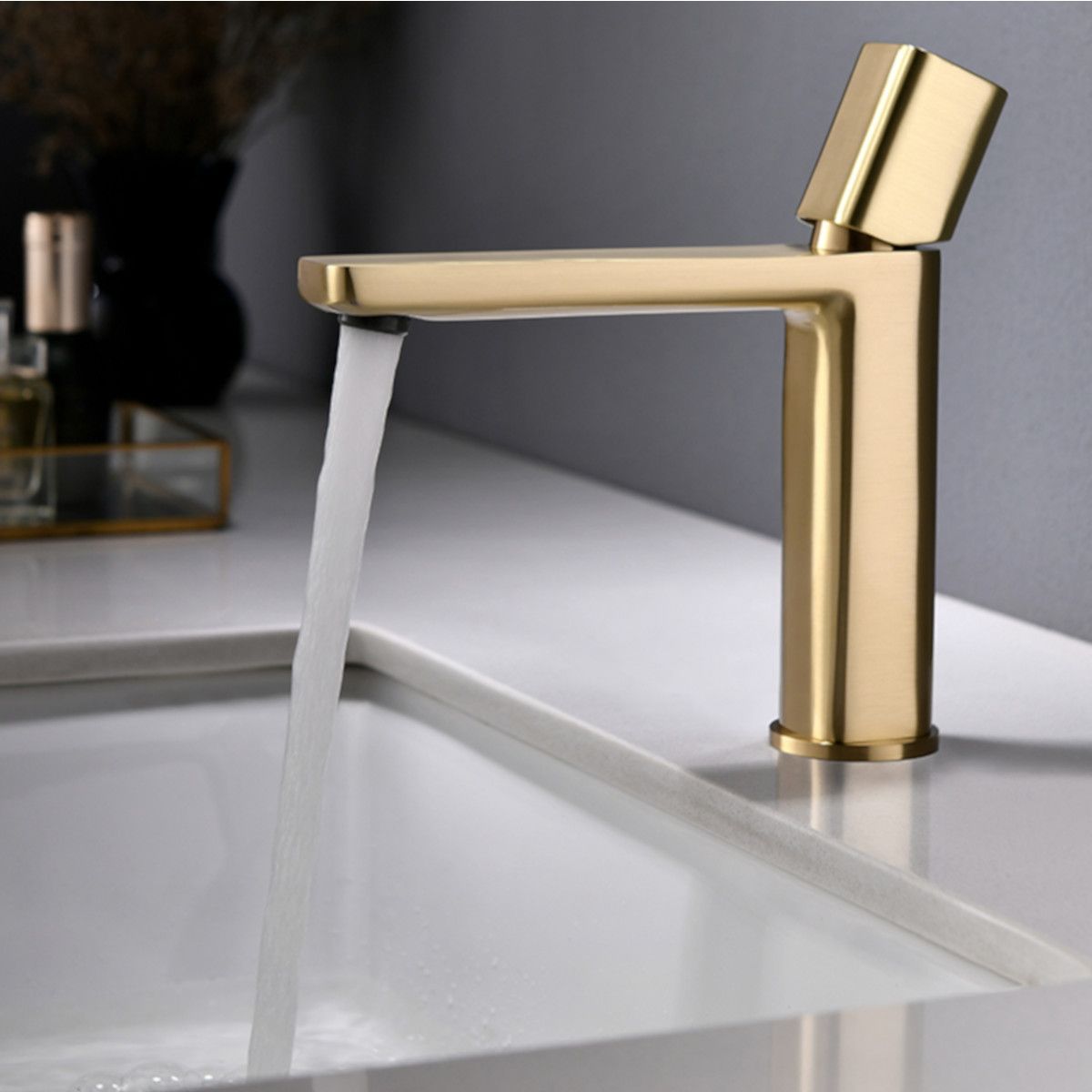 Waschbeckenarmatur Alano, Mattgold, Höhe 19,6 cm, Waschbeckenmontage