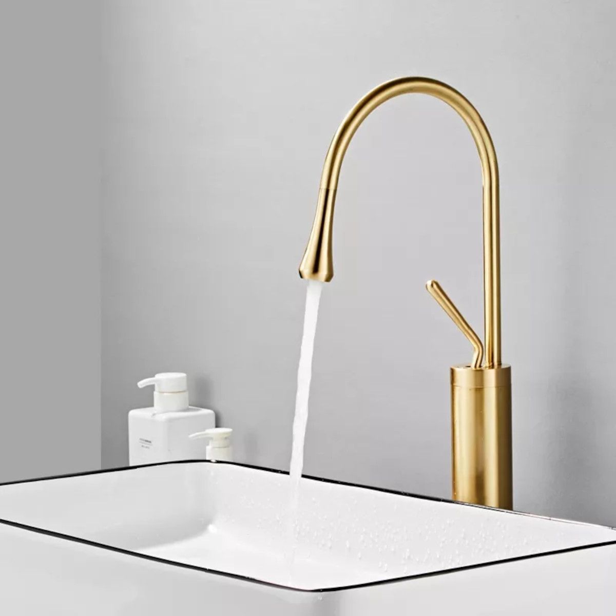 Waschbeckenarmatur Lost, Mattgold, 44 cm, mit Perlator, Aufsatzmontage