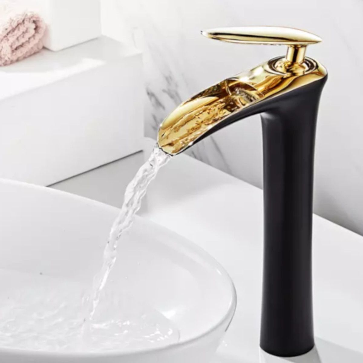Waschbeckenarmatur Noto, Schwarz, glänzend Gold, 29 cm, Aufsatzmontage