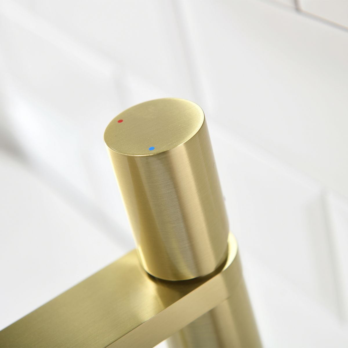 Waschbeckenarmatur Pilar, Mattgold, Höhe 31,5 cm, Aufsatzmontage