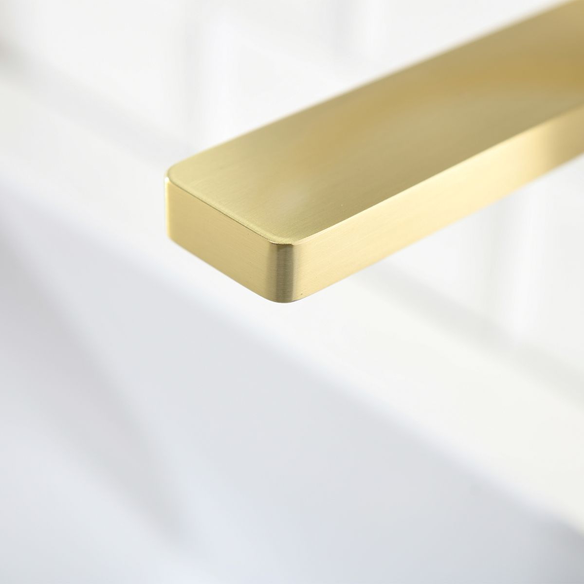 Waschbeckenarmatur Pilar, Mattgold, Höhe 31,5 cm, Aufsatzmontage
