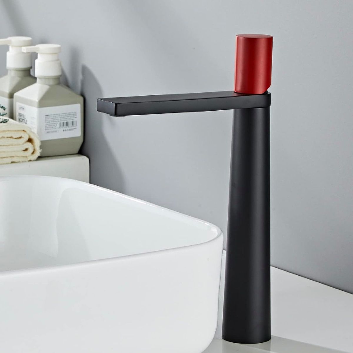 Waschbeckenarmatur Pilar, Mattschwarz, mit rotem Griff, Höhe 31,5 cm, Aufsatzmontage