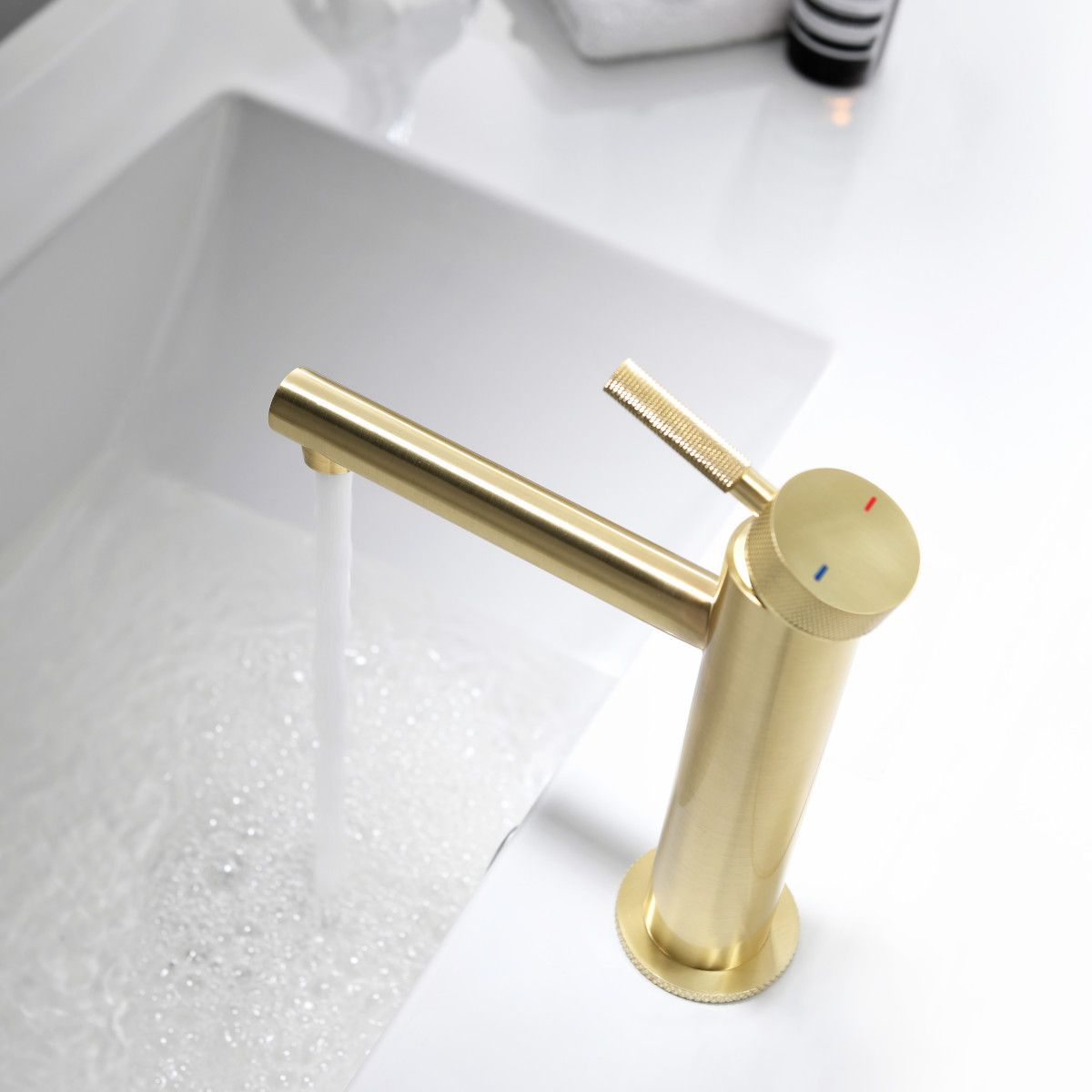 Waschbeckenarmatur Tiona, Mattgold, Höhe 18 cm, Waschbeckenmontage