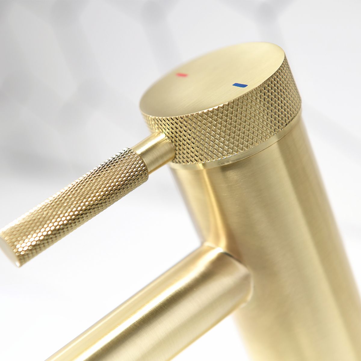 Waschbeckenarmatur Tiona, Mattgold, Höhe 18 cm, Waschbeckenmontage