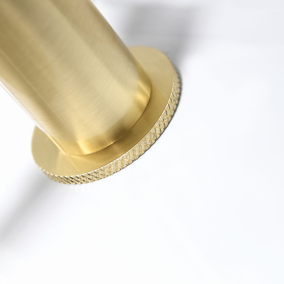 Waschbeckenarmatur Tiona, Mattgold, Höhe 18 cm, Waschbeckenmontage