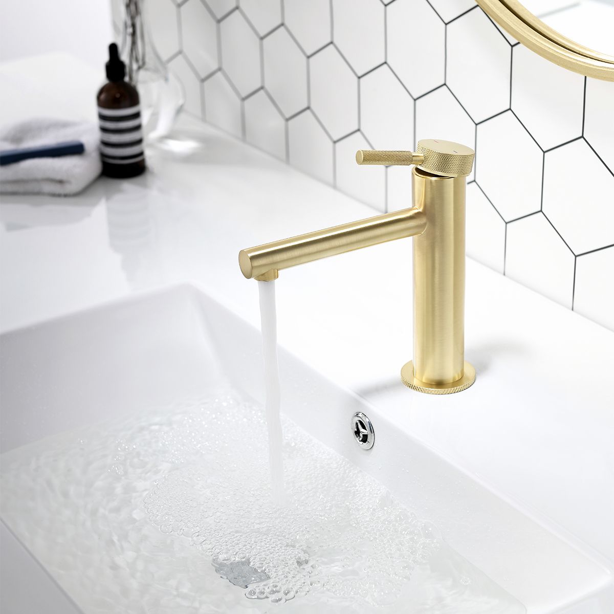 Waschbeckenarmatur Tiona, Mattgold, Höhe 18 cm, Waschbeckenmontage