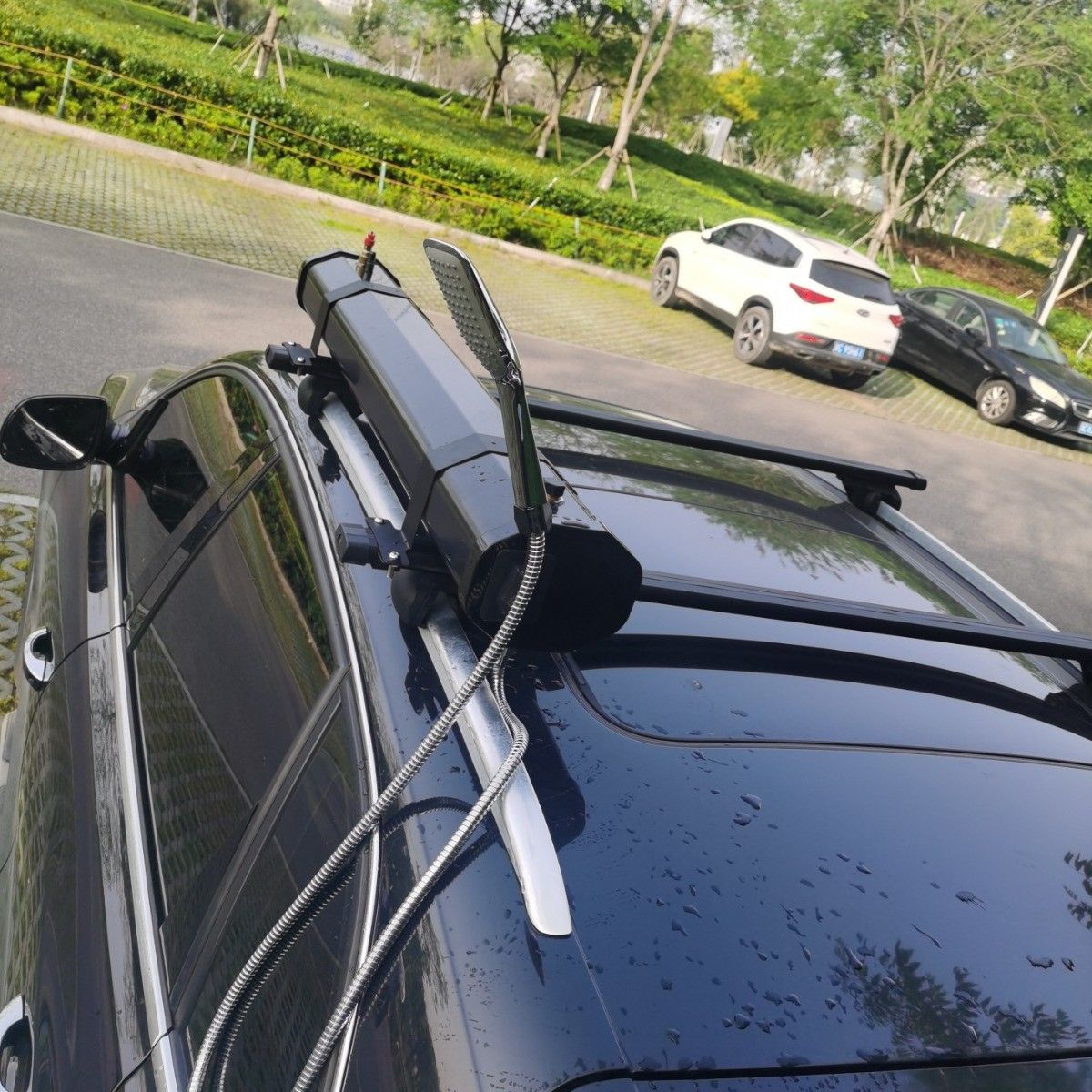 Solardusche für Auto und Camping, tragbar, 30 Liter Fassungsvermögen, Handbrause und Offroad-Spritzpistole, Schwarz, Cordoba