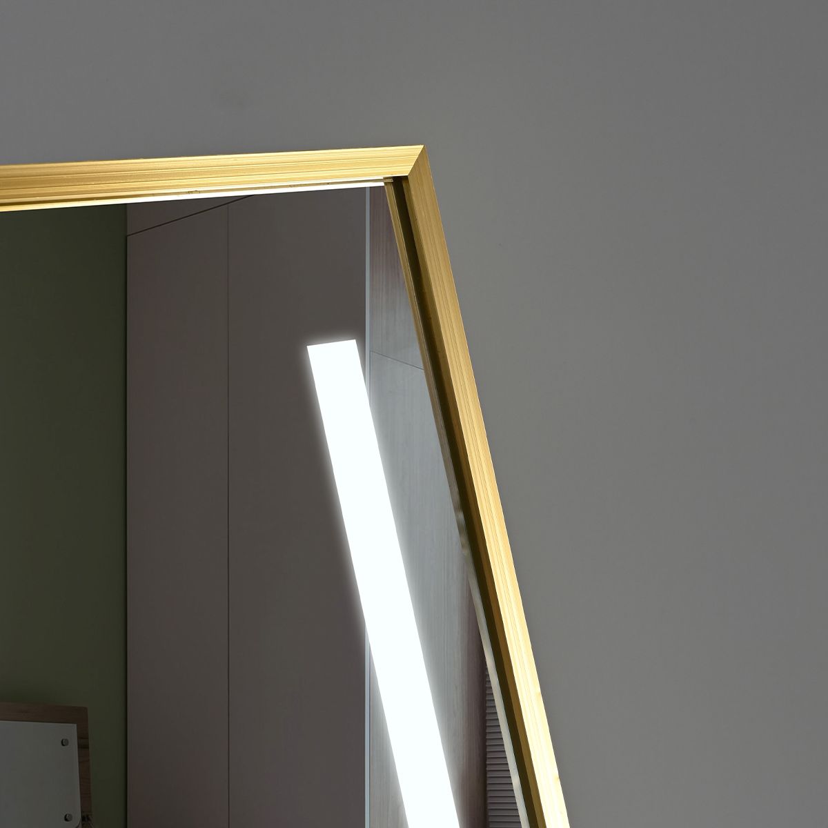 LED-Spiegel, Boden- oder Wandmontage, goldener Rahmen, Touch-Bedienung, 3 Lichtfarben, Anti-Beschlag, 5 mm, 60x165 cm, Mirage