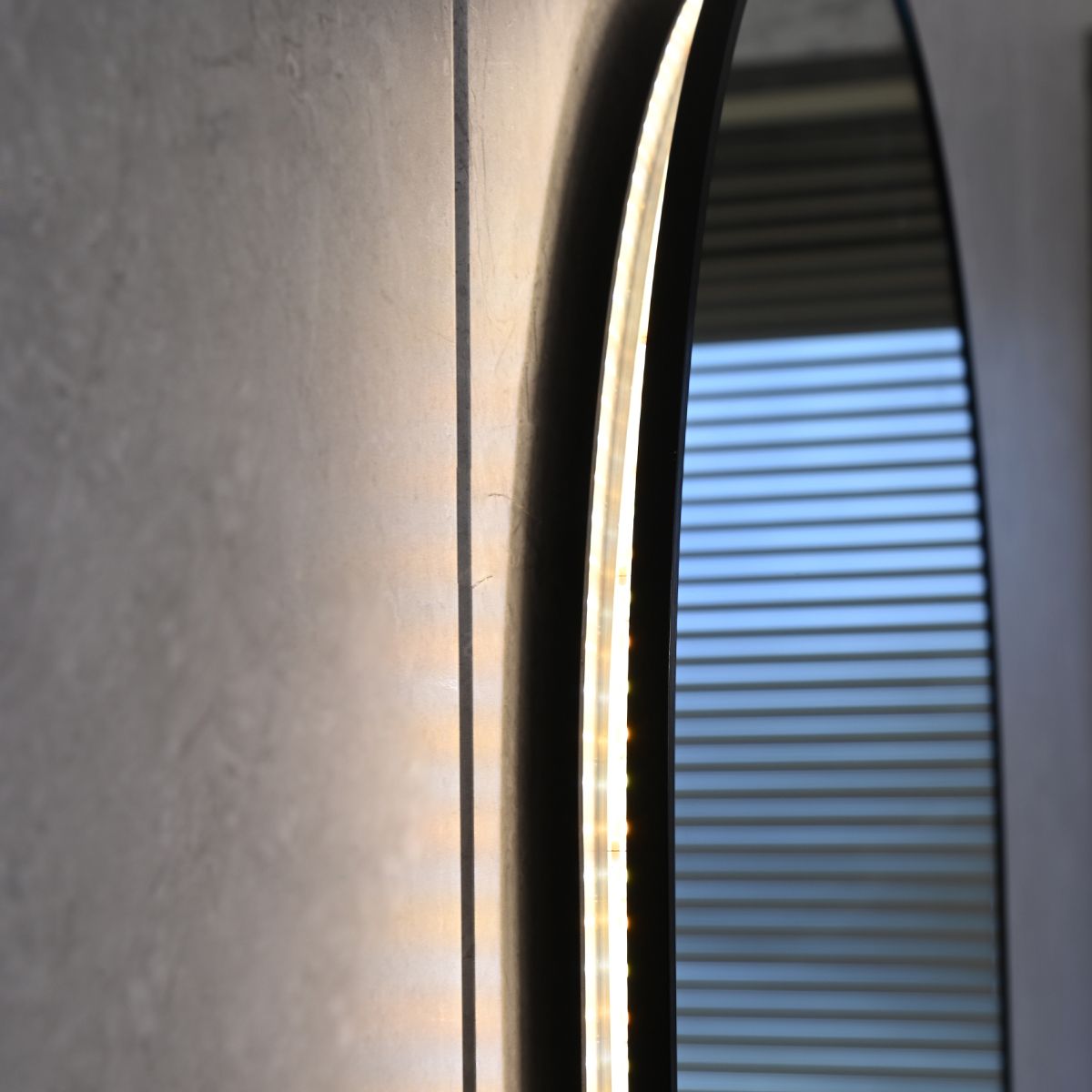 LED-Spiegel, Demister, Touch-Taste, schwarzer Rahmen, 3 Farben, einstellbare Intensität, Abmessungen 50x100-40x120 cm, Victoria