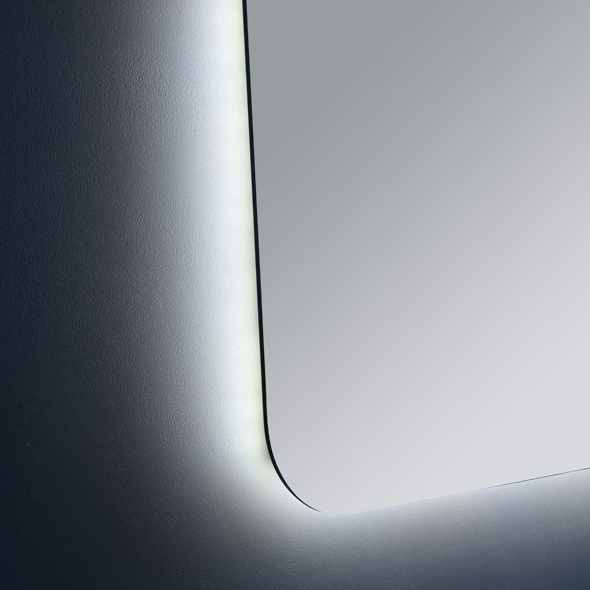 Badezimmerspiegel EGO – Louie, mit LED, Anti-Beschlag und Touch-Schalter, Größen: 60-140x70-80 cm