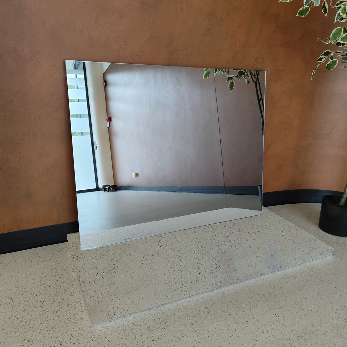 Spiegel, 5 mm Glas, reversible Montage, 70 x 90 cm, Clara