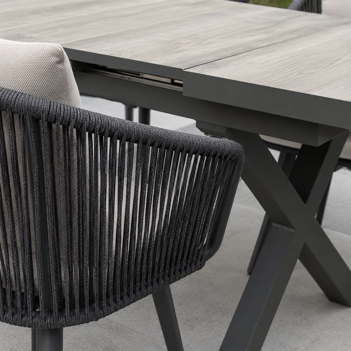 Möbelset für 6 Personen, Garten oder Terrasse, Aluminium, ausziehbarer Tisch mit Steinplatte, Seilgeflecht, Maldives