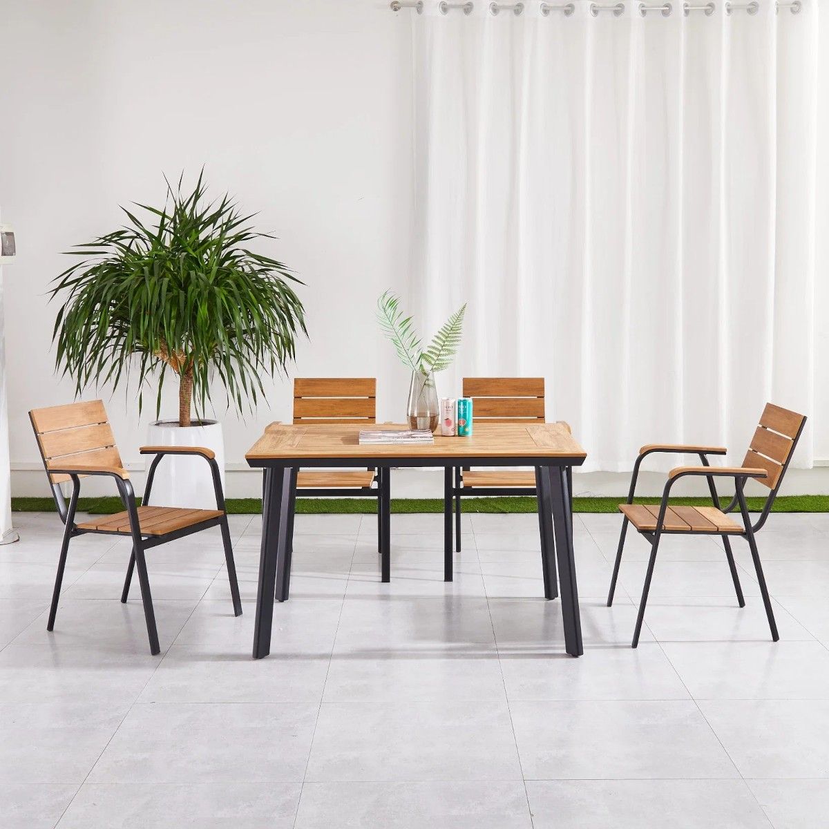 Möbelset aus Aluminium, Tisch mit WPC-Platte, 4 Stühle, für Terrasse oder Garten, Eliza