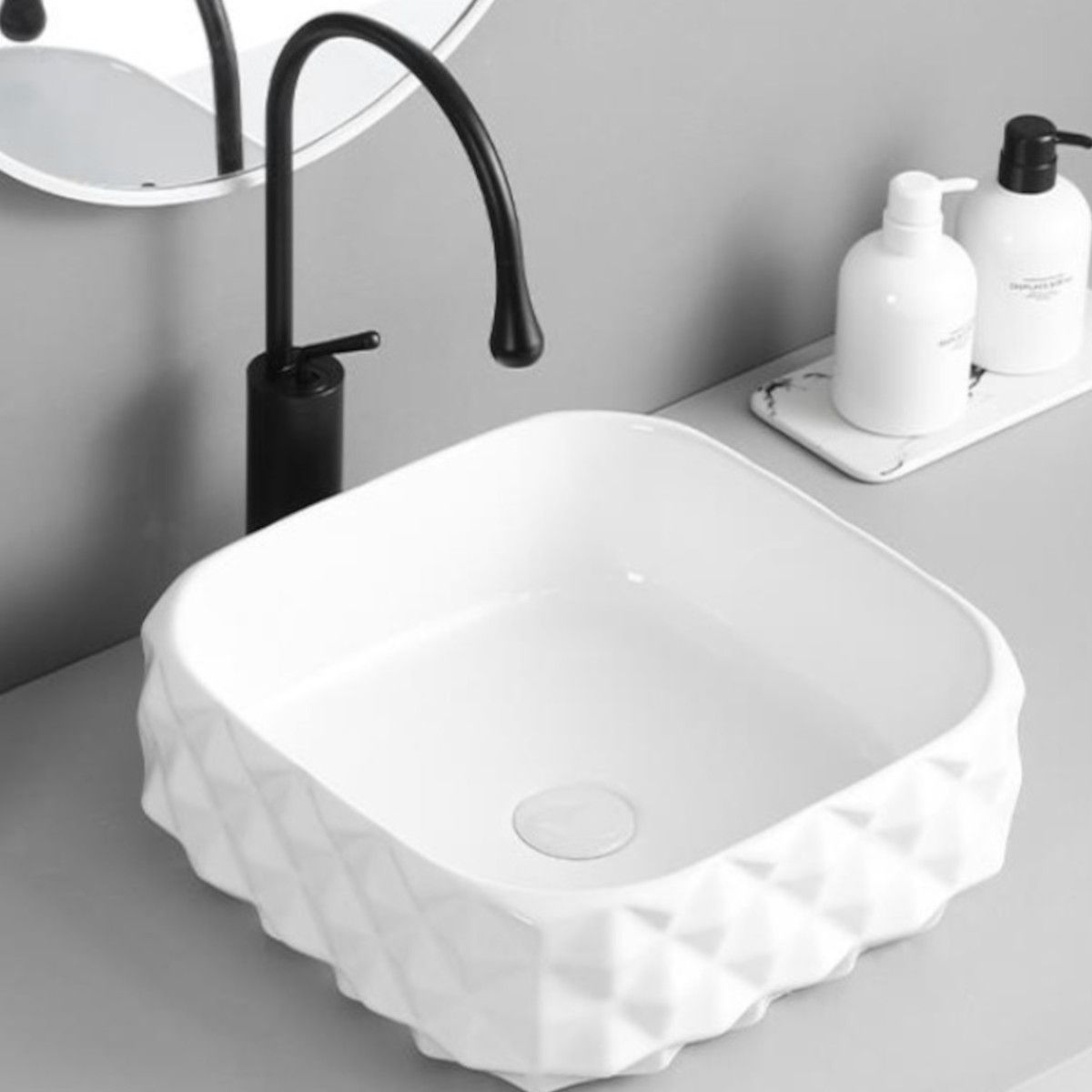 WC-Set und Waschbecken, Hochglanzweiß, wandhängend und für Aufsatzmontage, 49x36-61x34 cm, Duroplast-Sitz, Perlmutt